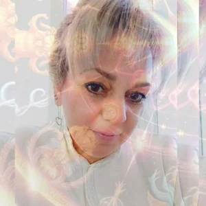 Elena-Azaria : Le Chemin vers les Réponses