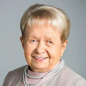 Aleksandra Paxmutova